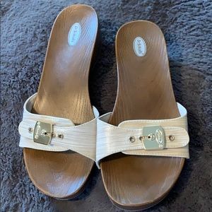 Dr. Scholl’s sandals